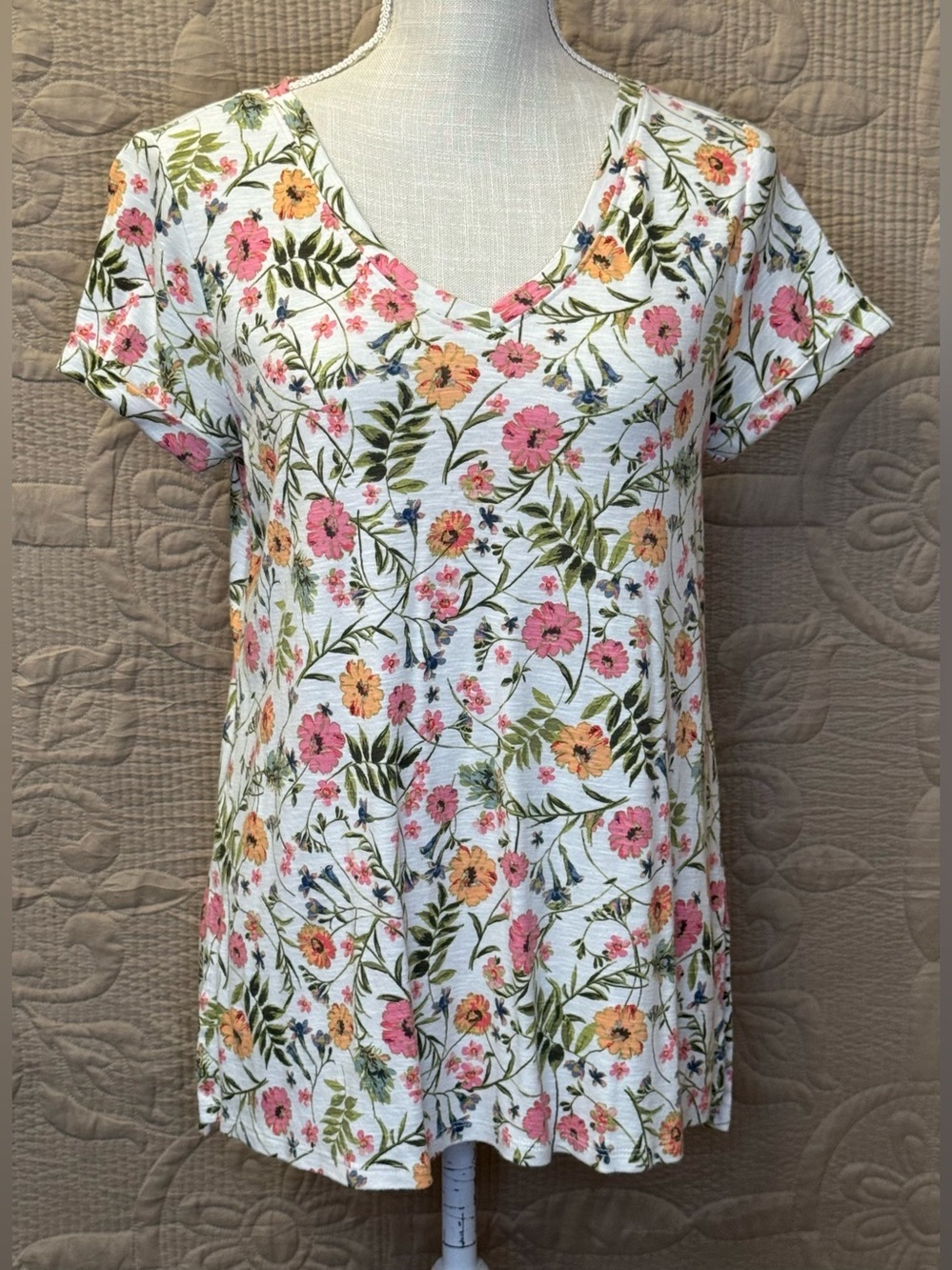 J. Jill Pima short sleeve. Cream V-Neck Tee with Pink & Yellow Floral Pattern